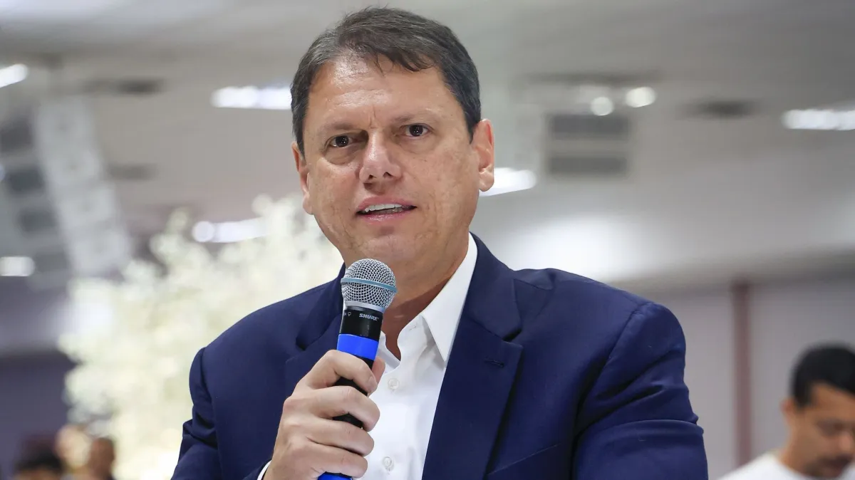 Quaest: aprovação de Tarcísio cai e chega a 54%; desaprovação fica em 29%