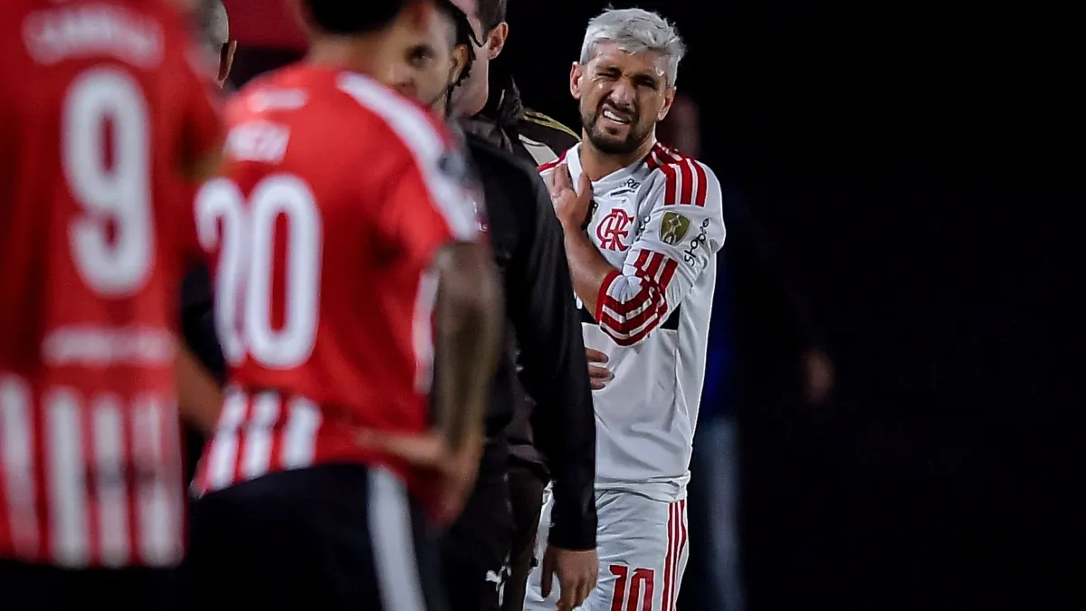 Flamengo: Arrascaeta passará por cirurgia após fraturar a clavícula