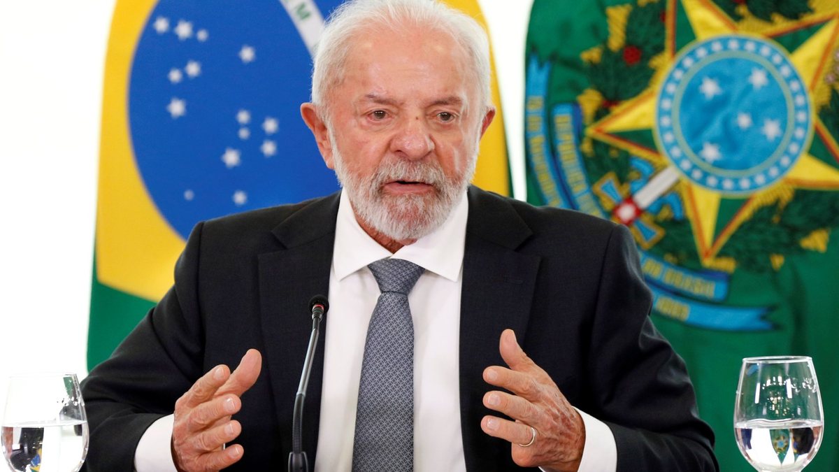 ‘Direita ou esquerda, temos que aceitar resultado’, diz Lula a jornal alemão