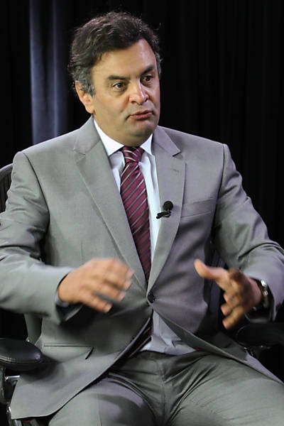 PSDB discute lançar Aécio à Presidência após desgaste de Flávio