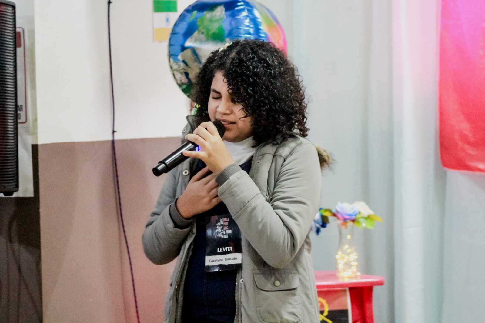 Cantora paulista Cassiane Silva conquista segundo lugar no Batalha Cover e chama atenção no cenário gospel