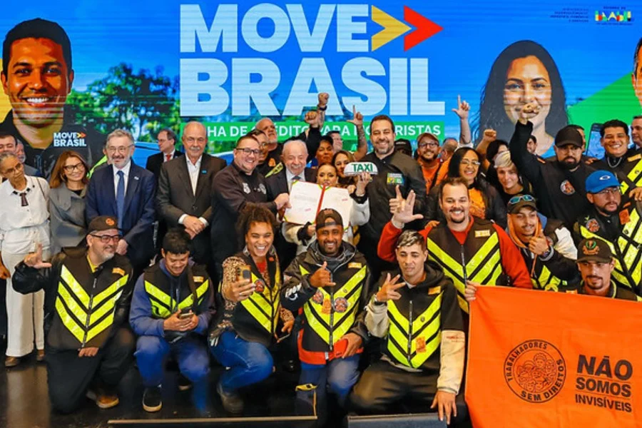 Lula promove Simone e Marina: “Vocês podem dar votos para as duas”