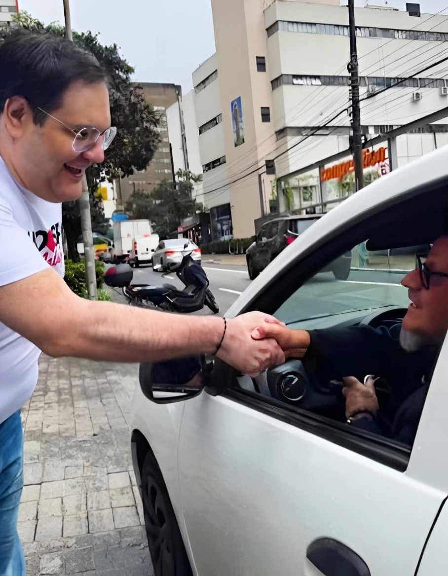 Maluf no Táxi: rumo à Praça da Sé, taxista relembra obras e dispara: “Foi quem mais trabalhou por São Paulo”