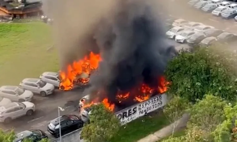 Dois helicópteros se chocam neste domingo e deixam mortos no Rio de Janeiro