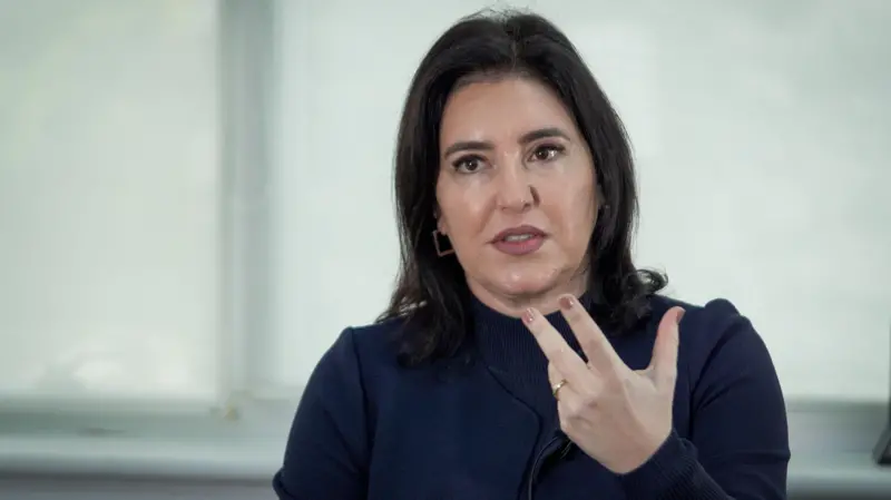 ‘A pátria dos Bolsonaro não é a brasileira, é a pátria estrangeira’, diz Simone Tebet