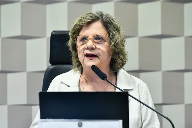 Teresa Leitão é cotada para substituir Jaques na liderança do governo