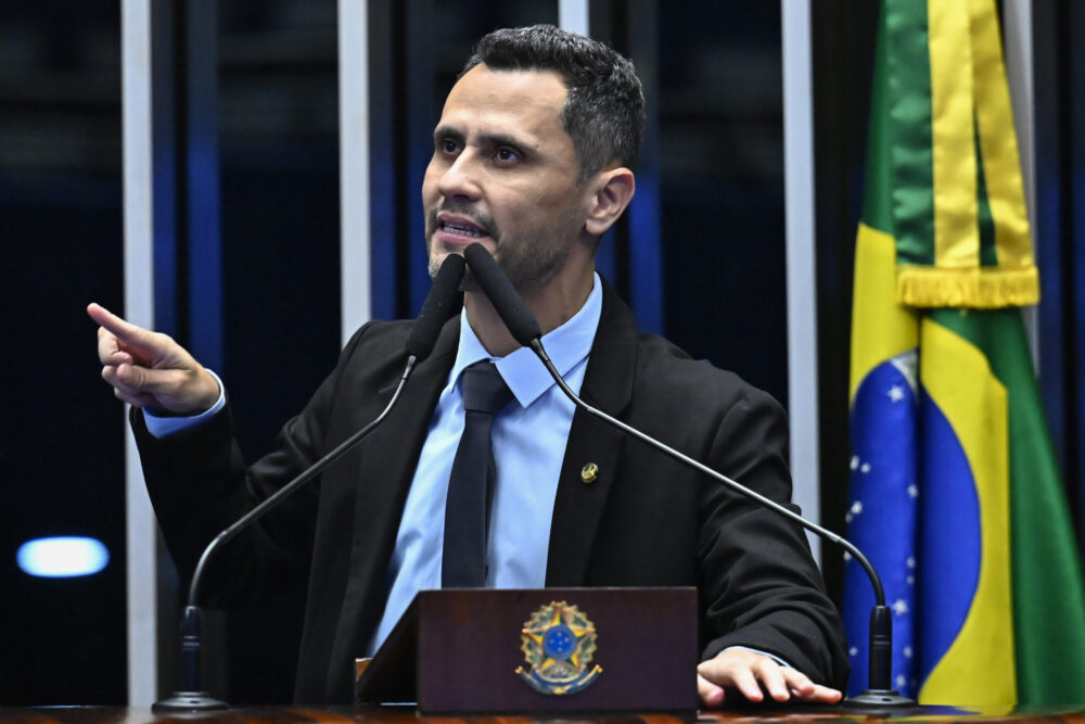 Cleitinho defende pena de morte após chacina em cidade de MG