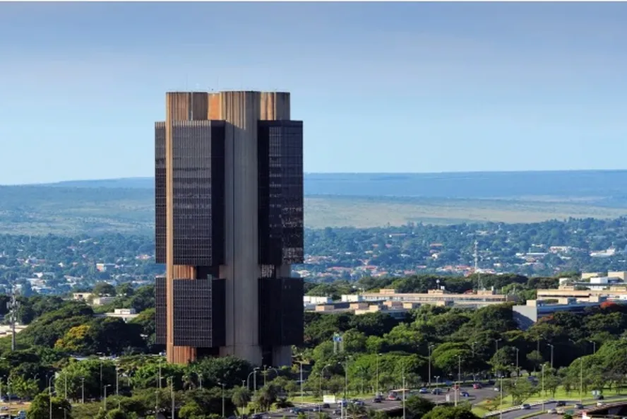 BC justifica corte da Selic apesar de piora das projeções de inflação