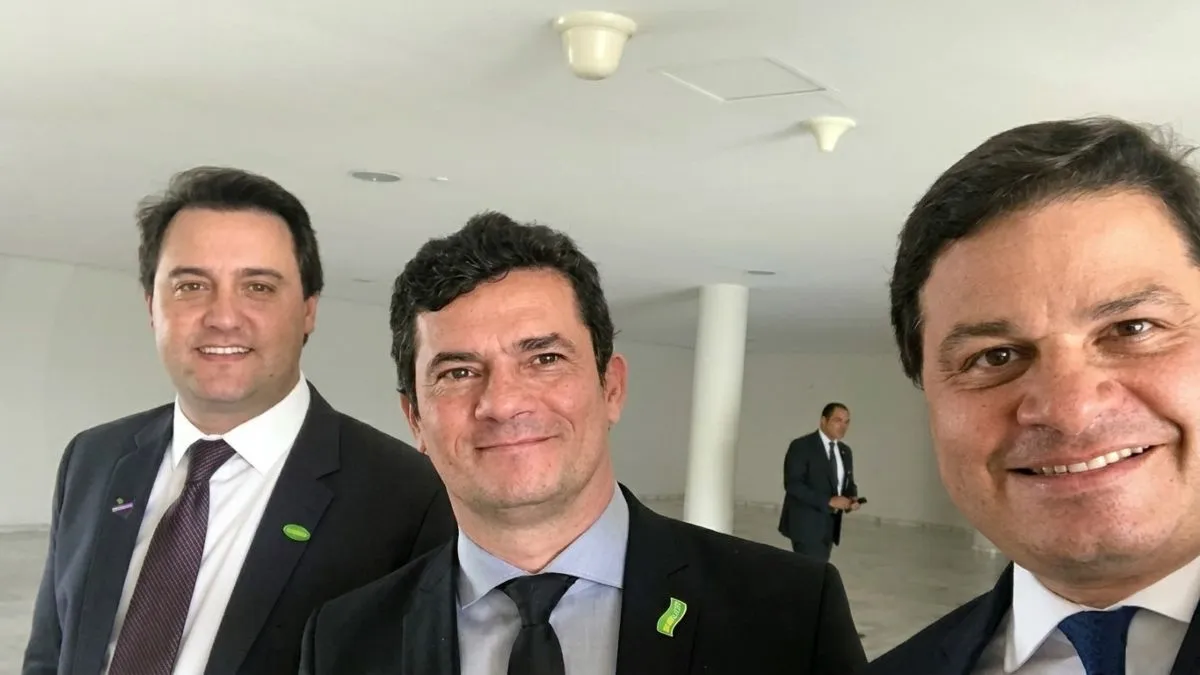 Tarifa de Trump força Ratinho a blindar a economia do Paraná