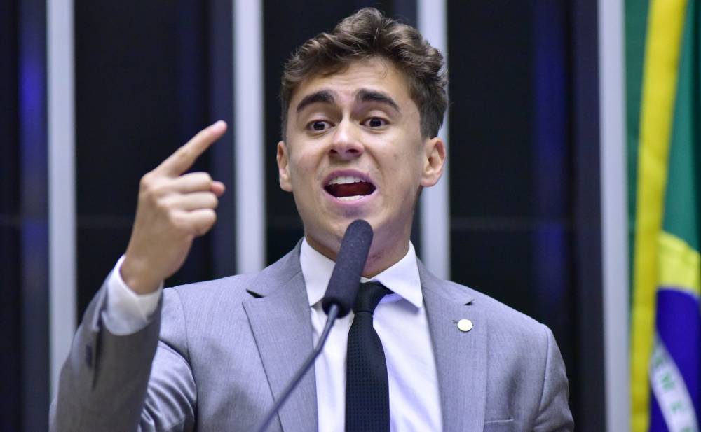 Nikolas elogia Flávio e pede foco da direita contra Lula
