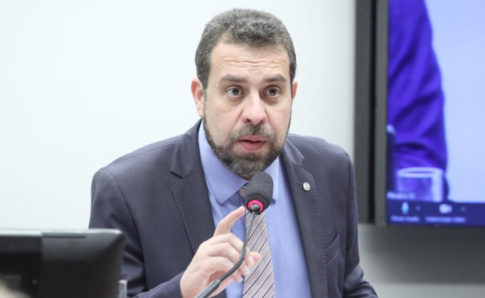 Boulos critica Trump e chama Flávio de “bajulador”