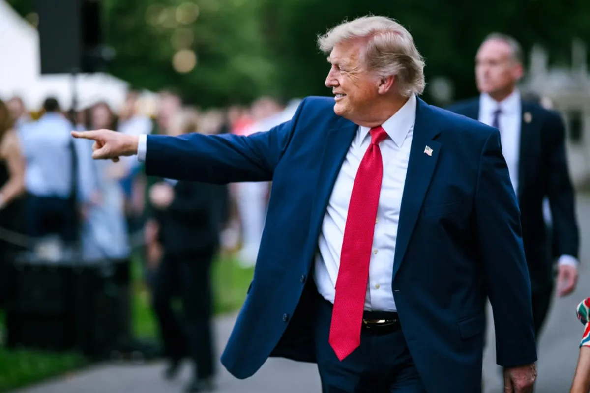 Trump cumpre ameaça, e EUA ataca o Irã após fim de cessar-fogo