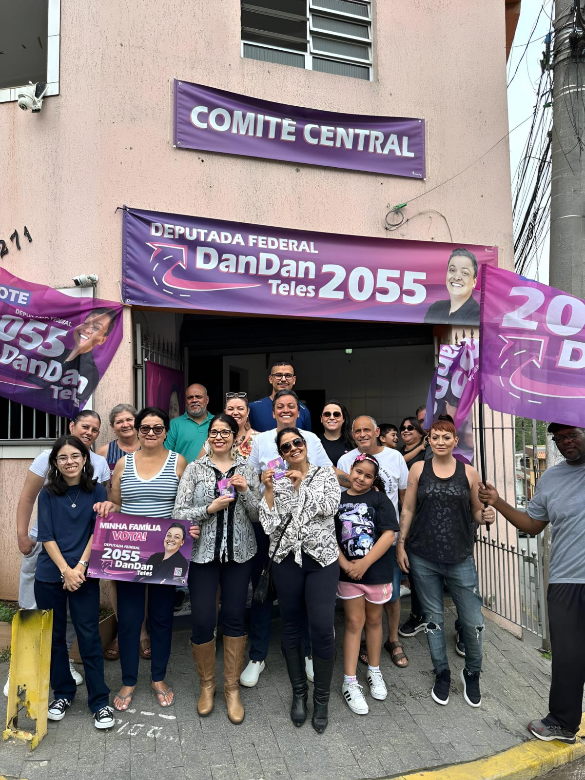 Dandan Teles inaugura comitê de campanha com forte apoio popular na Zona Sul