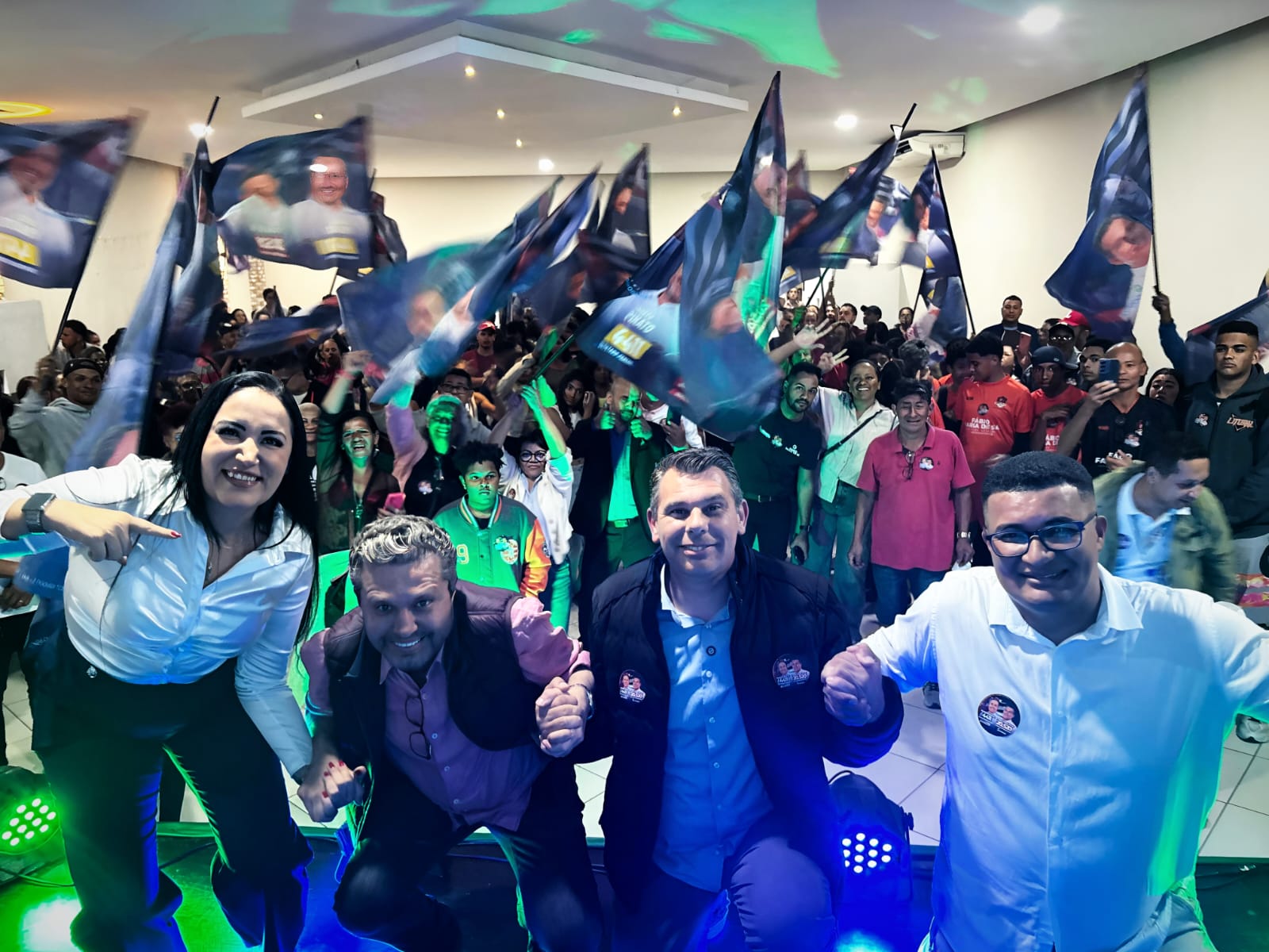 Professor Zé Carlos reúne multidão ao lado dos deputados Fábio Faria de Sá e Fausto Pinato em evento na região Sul 2 de São Paulo