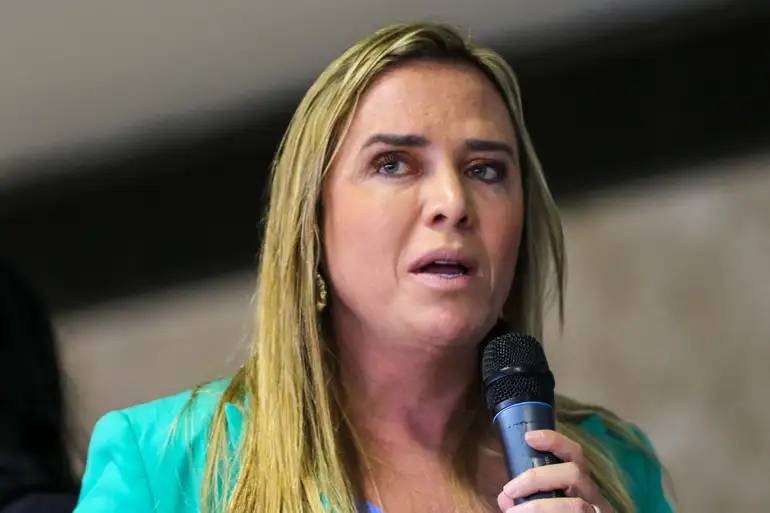 Celina Leão rebate críticas da oposição e diz que adversários “não têm o que mostrar”