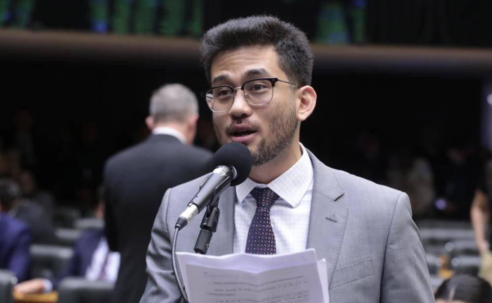 Kim chama Zema de “arregão” após desistência de debate na Band
