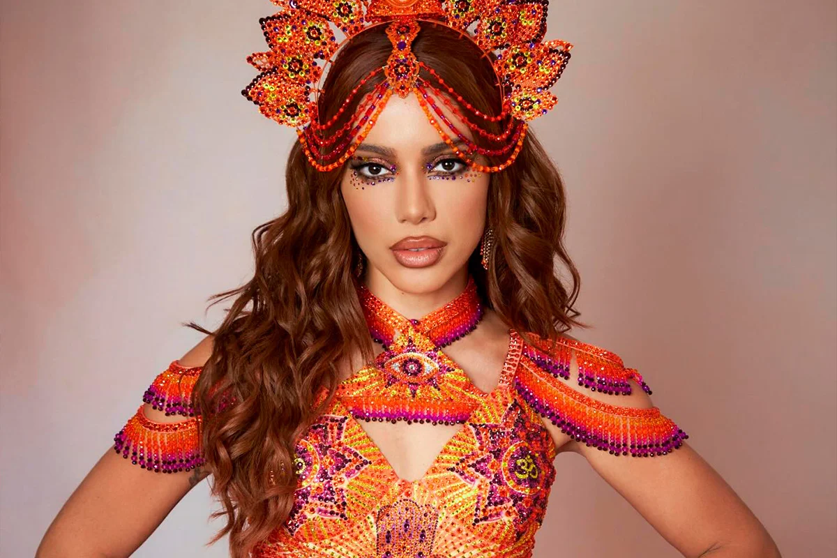 Anitta aceita convite e é a nova rainha de bateria da Grande Rio