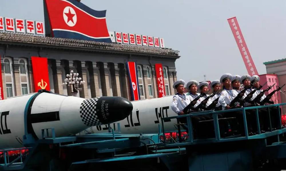 Coreia do Norte inaugura museu militar e intensifica testes de mísseis