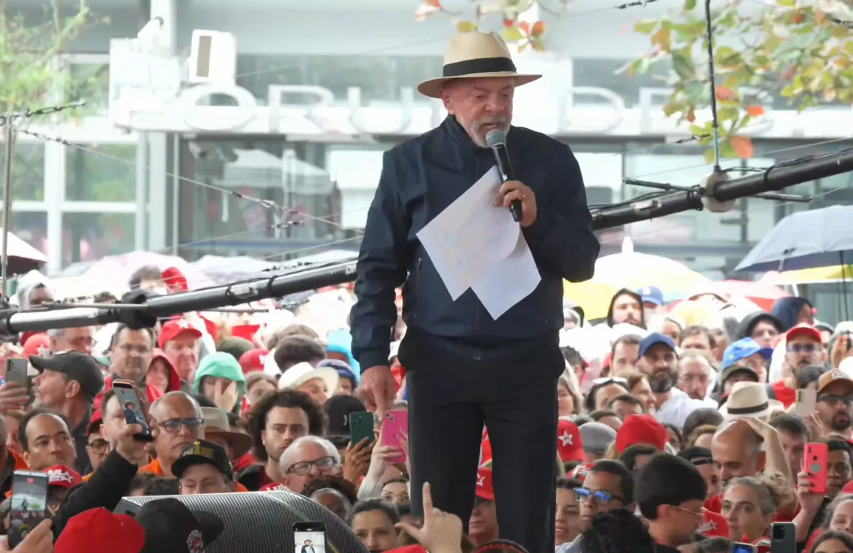 Flávio tem 52,7% e Lula, 47,3% no segundo turno, diz Ipespe