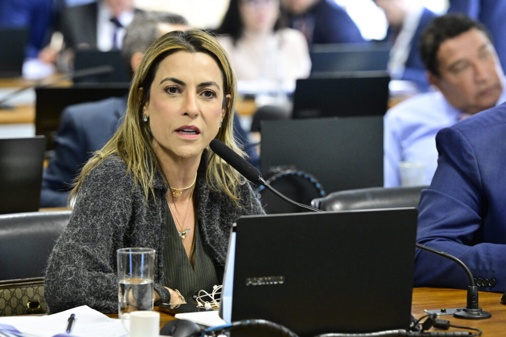 Soraya rebate Campopiano após ser chamada de desempregada