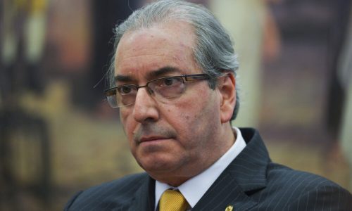 Brasília - O deputado Eduardo Cunha durante  reunião da Comissão de Constituição e Justiça da Câmara que tenta votar o parecer do deputado Ronaldo Fonseca  sobre o seu pedido para anular a sessão do Conselho de Ética que aprovou a cassação de seu mandato (José Cruz/Agência Brasil)