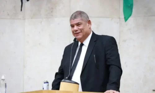 Milton Leite: polícia encontra passagem secreta e R$ 765 mil em casa