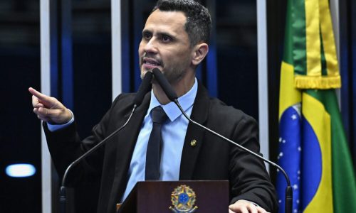 Plenário do Senado Federal durante sessão deliberativa ordinária. Período do Expediente. 

Senador Cleitinho (Republicanos-MG) em discurso à tribuna.

Foto: Waldemir Barreto/Agência Senado