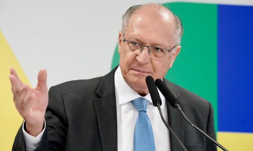 Alckmin critica Milei e diz que Mercosul não será afetado pela crise