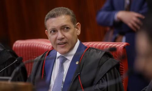 TSE convida diplomatas americanos para explicar funcionamento da urna eletrônica