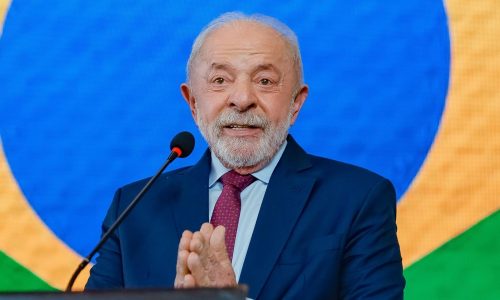 Lula chega à Copa em vantagem no placar, mas jogo eleitoral ‘só acaba quando termina’