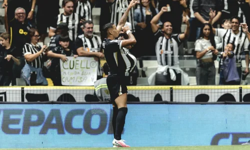 Atlético-MG e Bahia empatam em 1 a 1 no retorno ao Brasileirão