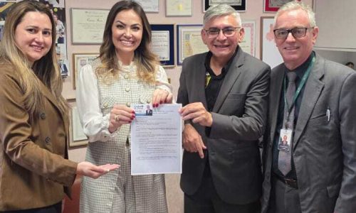 Carlão do Social leva a Brasília apoio ao projeto da deputada federal Renata Abreu pela causa autista