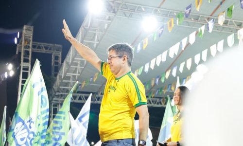 Justiça suspende ato de pré-campanha de Randolfe Rodrigues