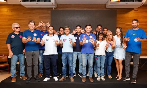 Em um único dia, ACM Neto recebe apoio de lideranças de 9 cidades e impõe novas baixas à base de Jerônimo