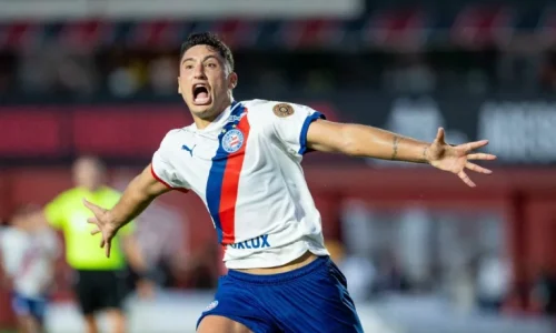 Bahia supera Vitória no Barradão e ganha fôlego no Brasileirão