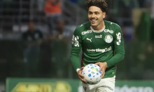 Palmeiras goleia o Vasco e volta a abrir vantagem na ponta do Brasileirão