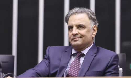 Aécio tenta articular outra candidatura de terceira via contra Lula e Flávio