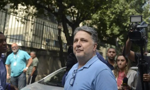 MP tenta executar sentença que suspende direitos políticos de Garotinho