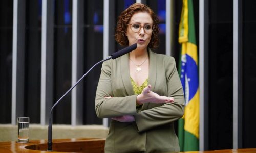Gilmar envia garantias à AGU para reforçar pedido de extradição de Zambelli