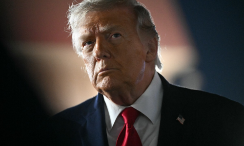 Trump cancela ataques contra o Irã e diz que acordo de paz será ‘em breve’