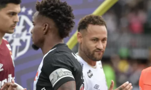 “Soberba”, responde Neymar ao ser ignorado por jogador do Vasco em aperto de mão