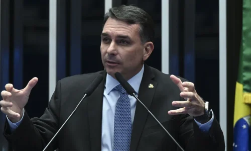 Flávio blinda candidatura ao Planalto para consolidar crescimento
