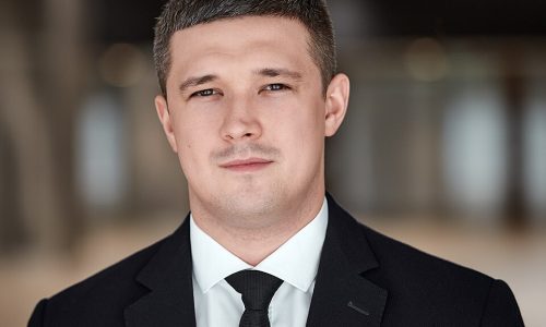 Ex-ministro cobra Zelensky por suspeitas de corrupção no governo