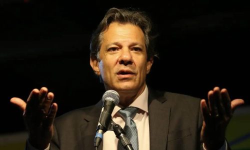 Haddad tenta reduzir rejeição ao PT na disputa pelo governo de SP