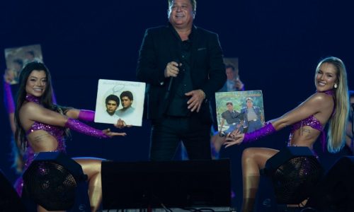 Leonardo emociona Barretos com homenagem a Leandro e revive clássico da dupla