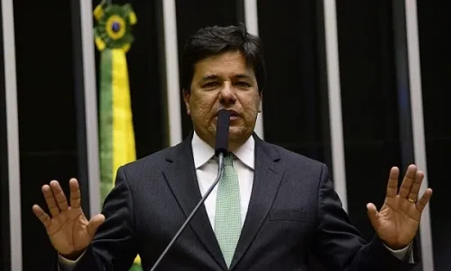 Mendonça Filho troca União Brasil pelo PL de Flávio Bolsonaro