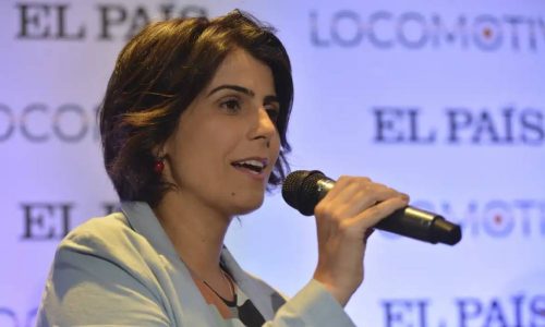 Manuela D’Ávila acusa Zucco de violência por adesivo de campanha