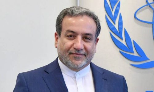 Irã promete resposta firme a ataques dos EUA e Israel