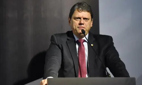 Tarcisio perto da reeleição em primeiro turno e Haddad tem a maior rejeição