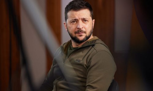 Zelensky diz que Rússia recrutará 300 mil e ampliará mísseis